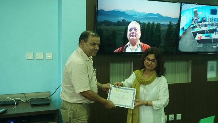 Certificate distribution
